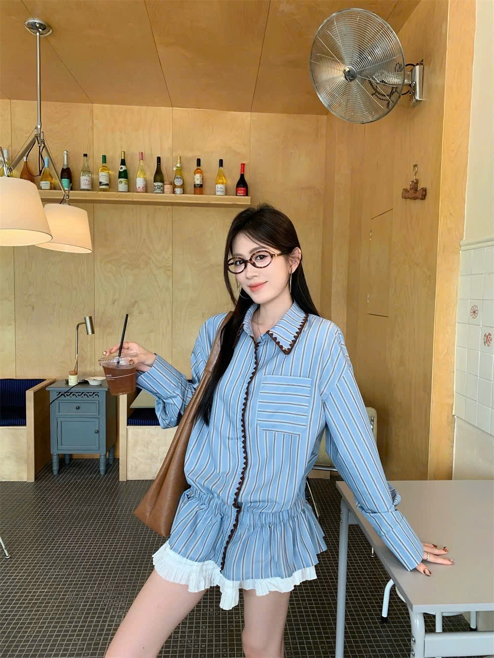 Áo sơ mi kiêm váy sọc xanh dương