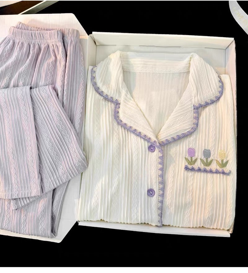 Bộ pijama dài cotton áo trắng quần tím khoai môn