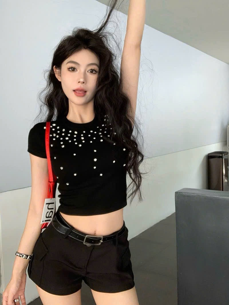 Áo croptop thun đính đá lấp lánh