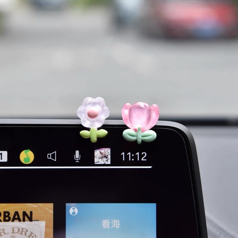 Dán xe hoạt hình Shin vui nhộn