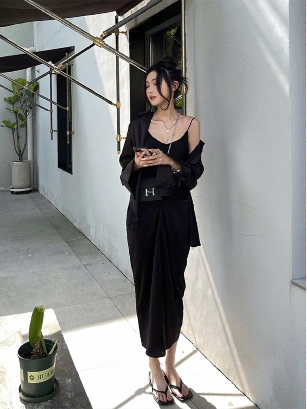 Đầm lụa 2 dây nhún eo dáng xinh