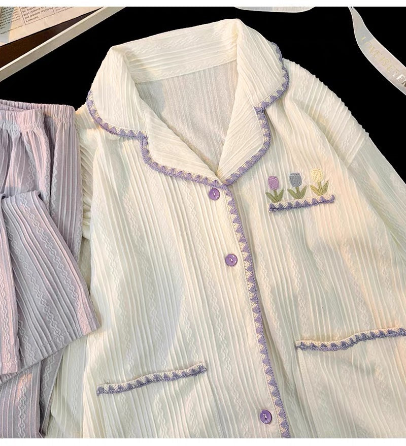 Bộ pijama dài cotton áo trắng quần tím khoai môn