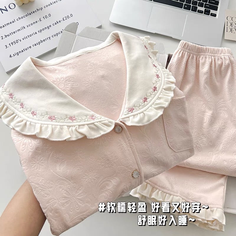 Pijama nhung dày dặn dập hoa nổi