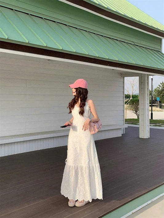 Đầm trắng dài suông