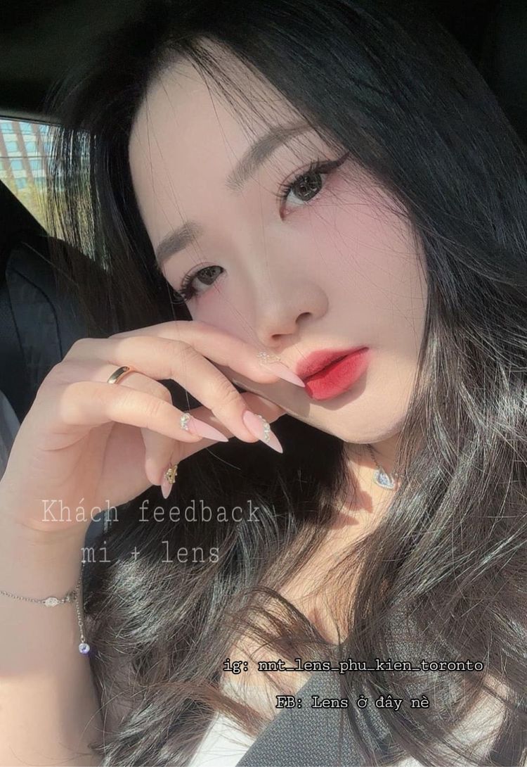 Khách feedback lens