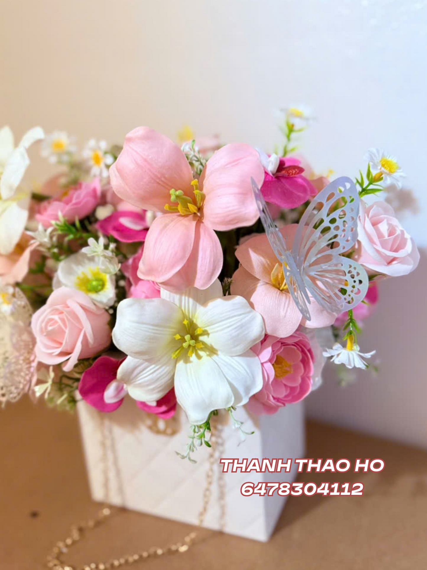 Giỏ hoa dáng túi xách trendy