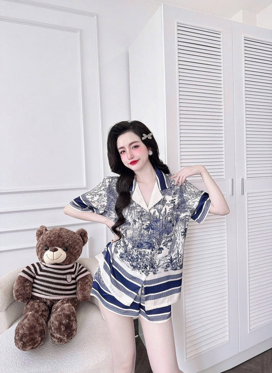 Đùi lụa Latin nút bọc xinh xắn