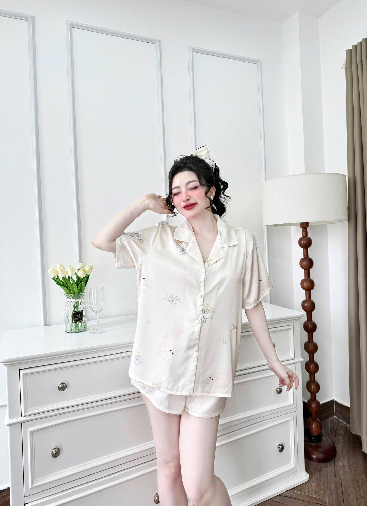 Đùi lụa Latin nút bọc xinh xắn