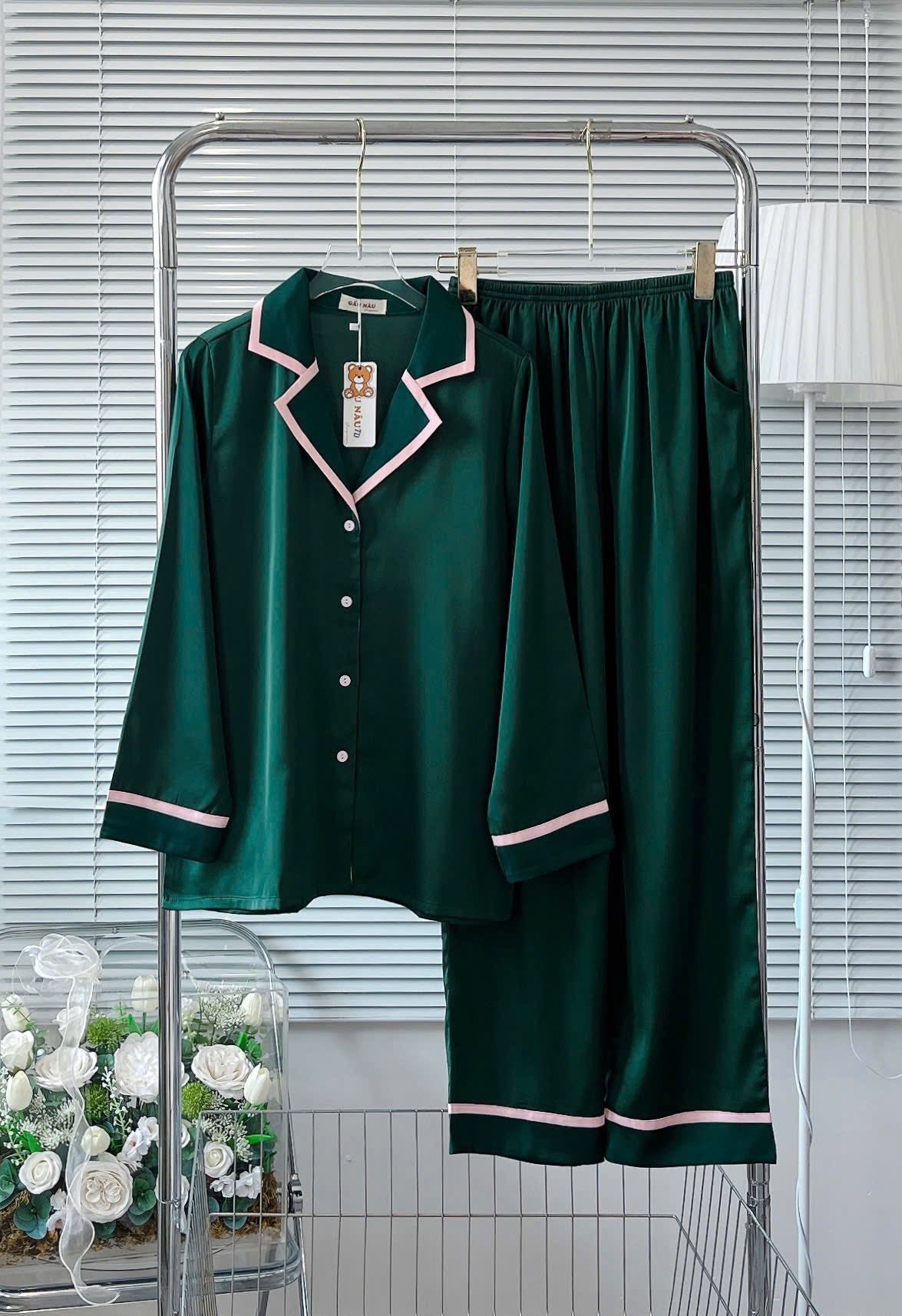 Bộ pijama dài trơn Teddy cổ vuông phối viền màu