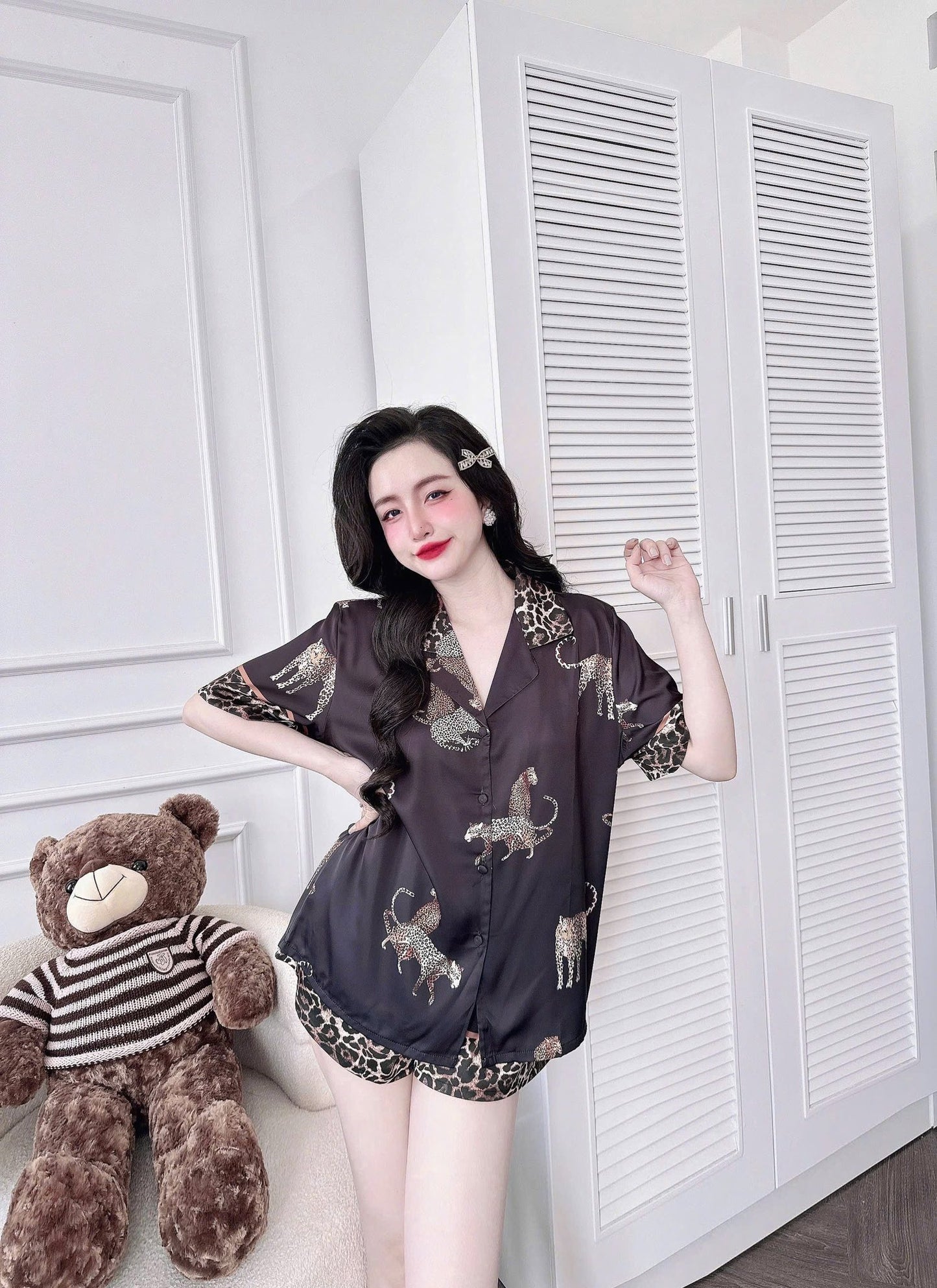 Đùi lụa Latin nút bọc xinh xắn