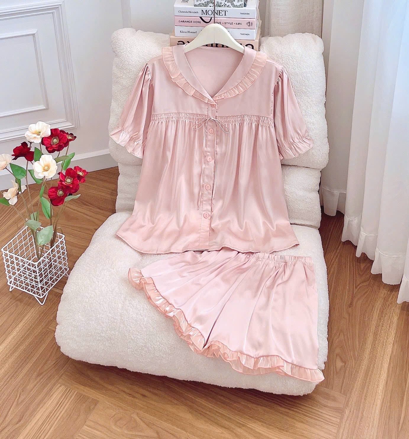 Bộ ngủ quần đùi tiểu thư phối voan ánh kim