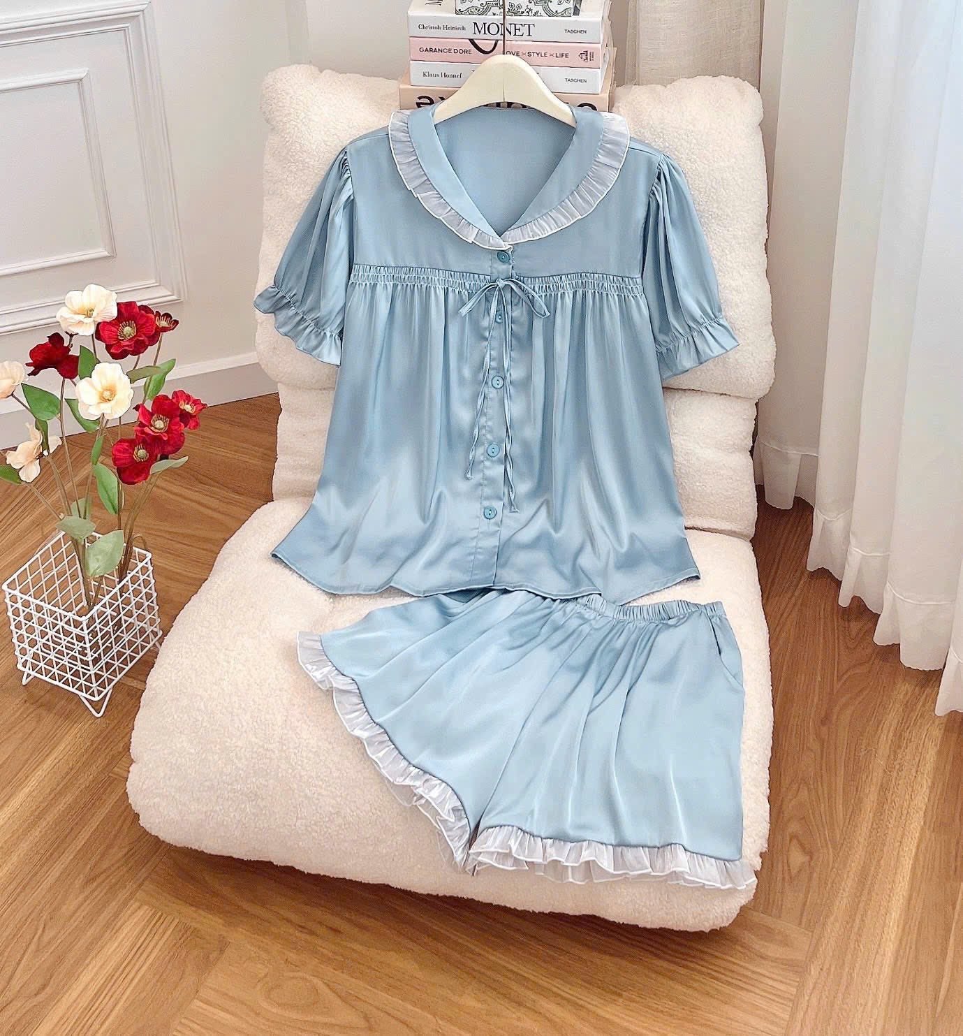 Bộ ngủ quần đùi tiểu thư phối voan ánh kim