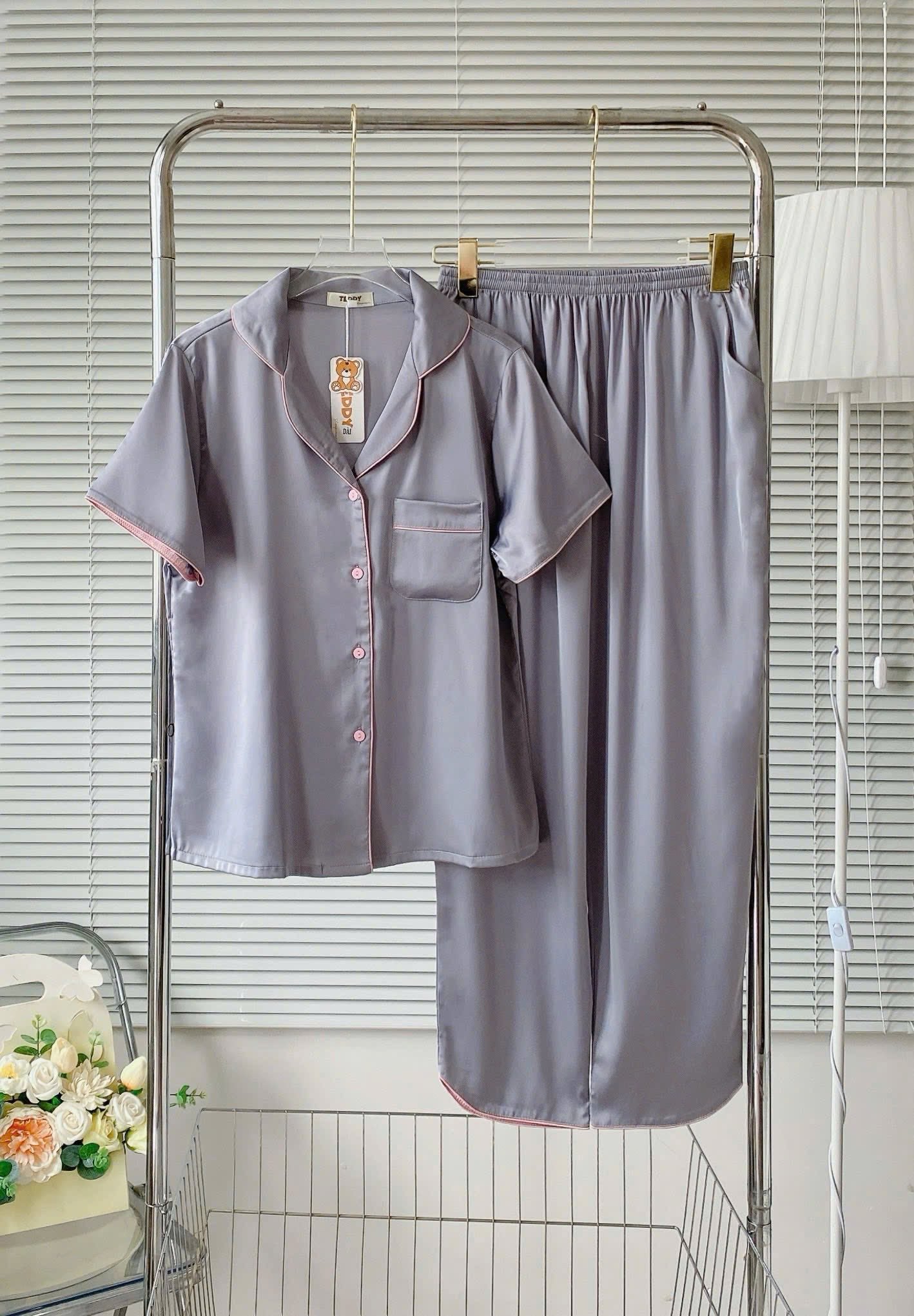 Pijama tay ngắn trơn Teddy viền lé lụa
