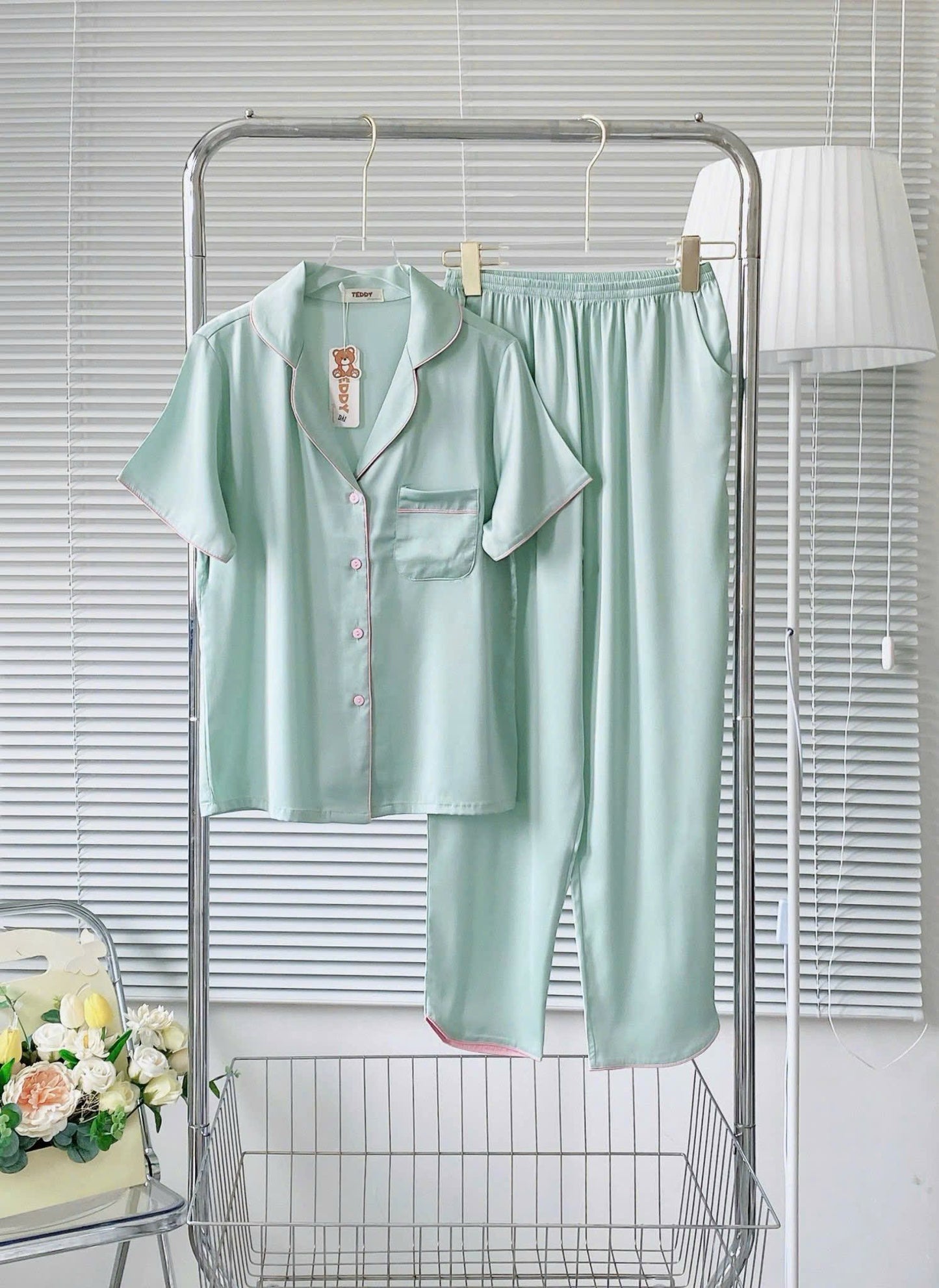 Pijama tay ngắn trơn Teddy viền lé lụa