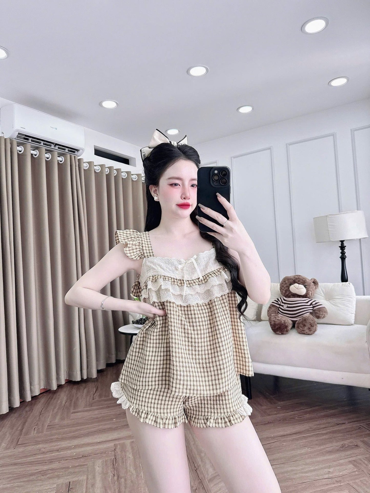 Bộ Ngủ Đùi Caro Tiểu Thư Phối Ren