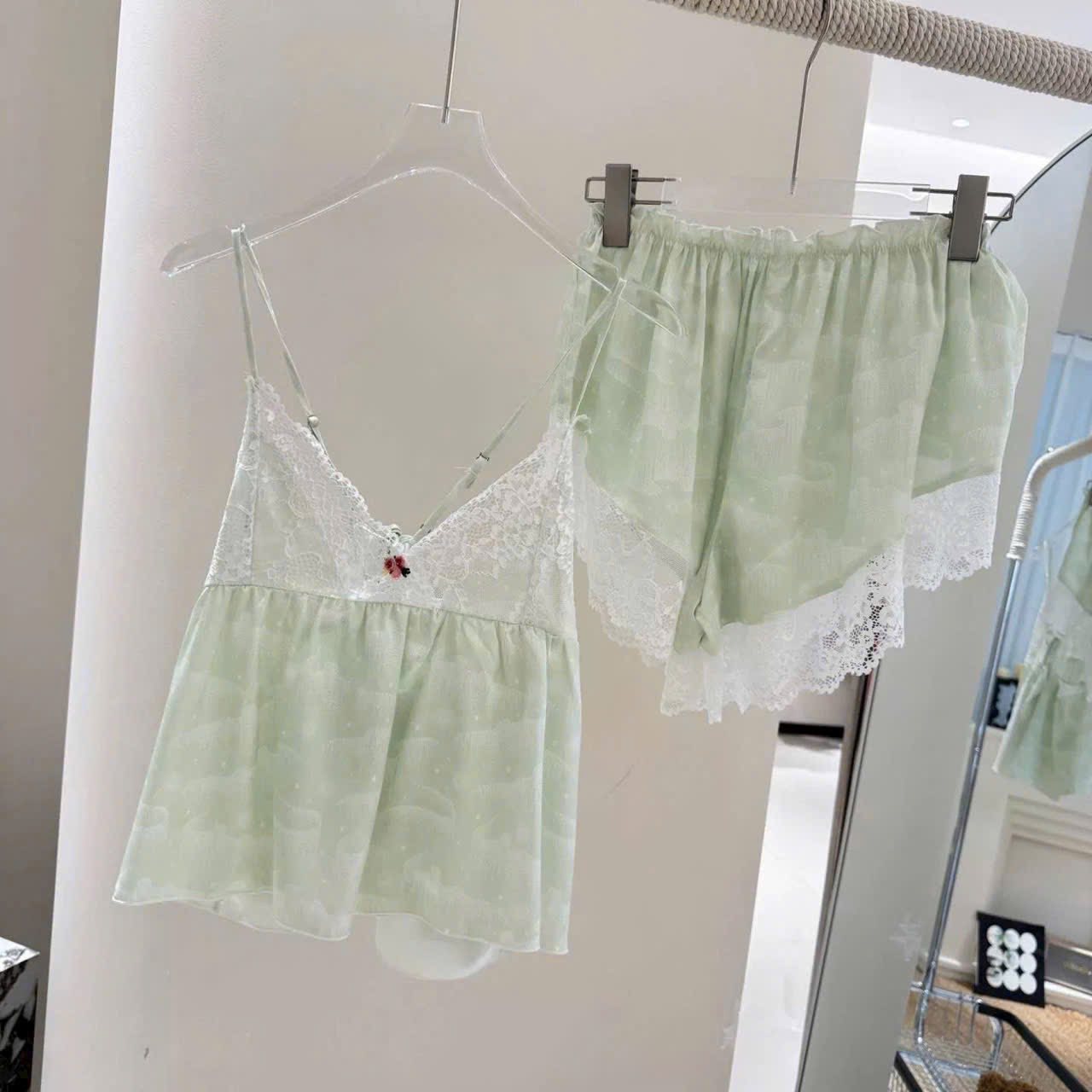 Đồ Ngủ 2 Dây Ren Cột Nơ Lưng Xanh Mát