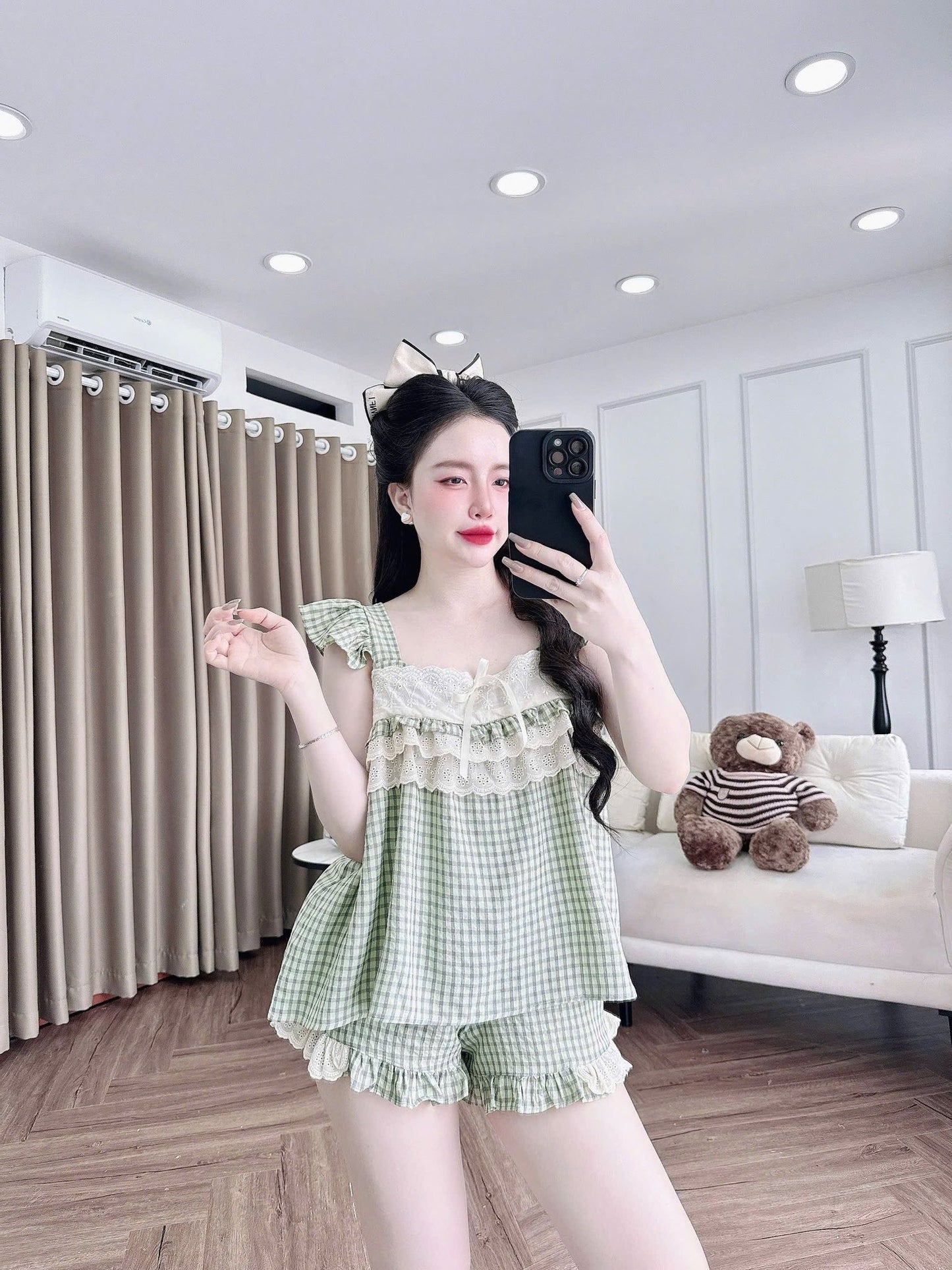 Bộ Ngủ Đùi Caro Tiểu Thư Phối Ren