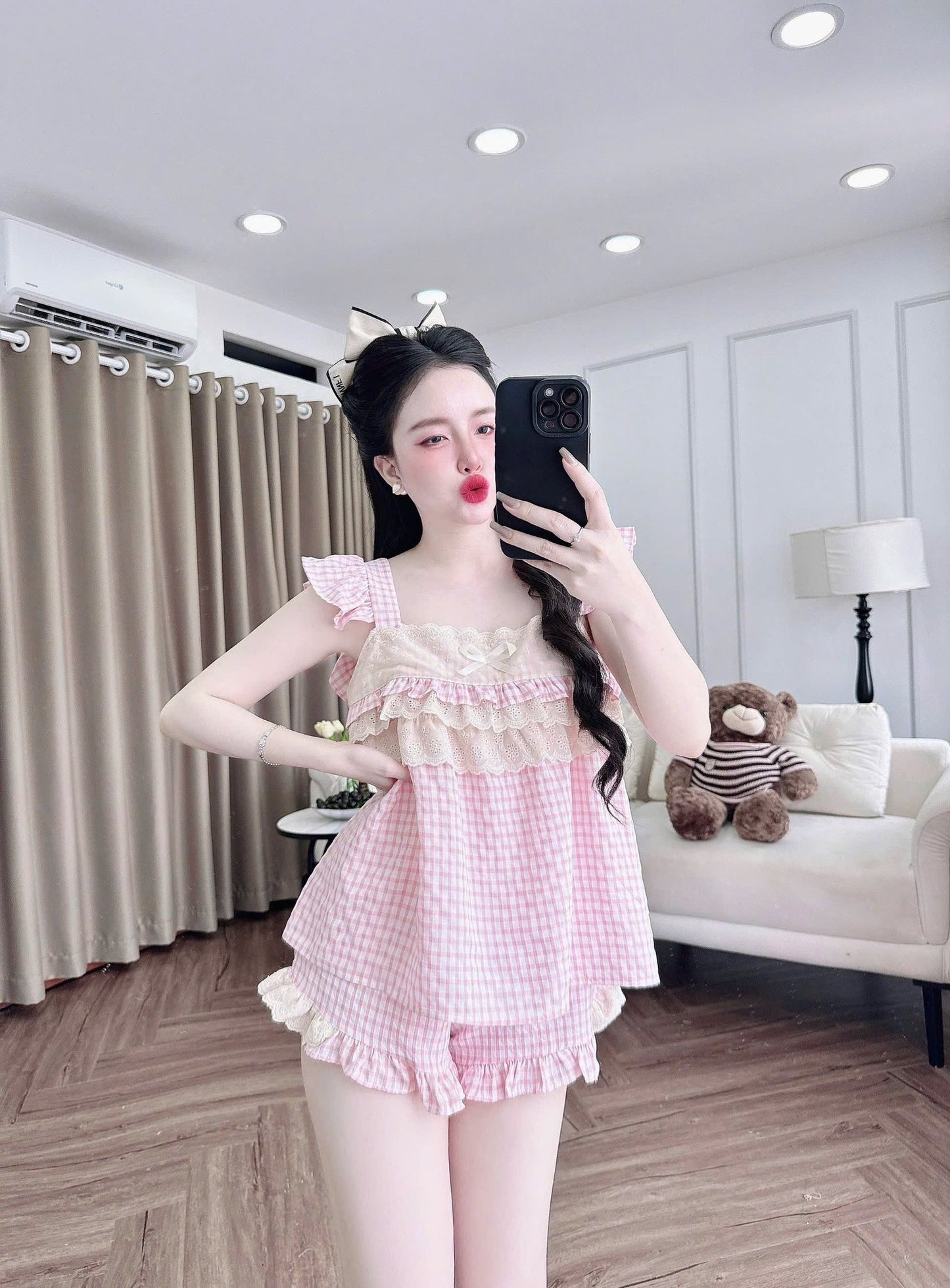 Bộ Ngủ Đùi Caro Tiểu Thư Phối Ren