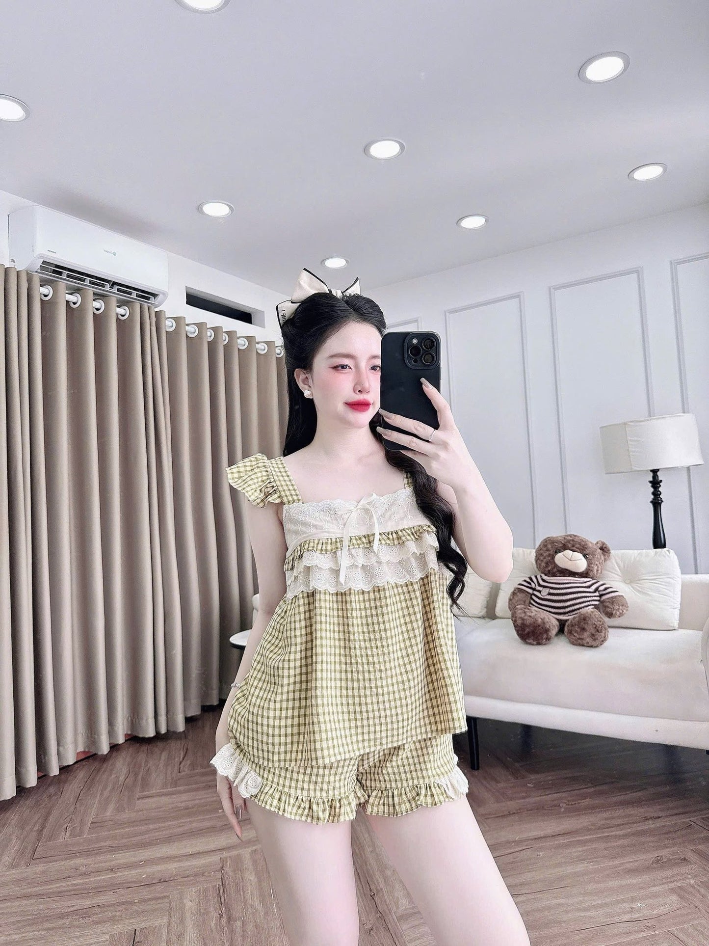 Bộ Ngủ Đùi Caro Tiểu Thư Phối Ren