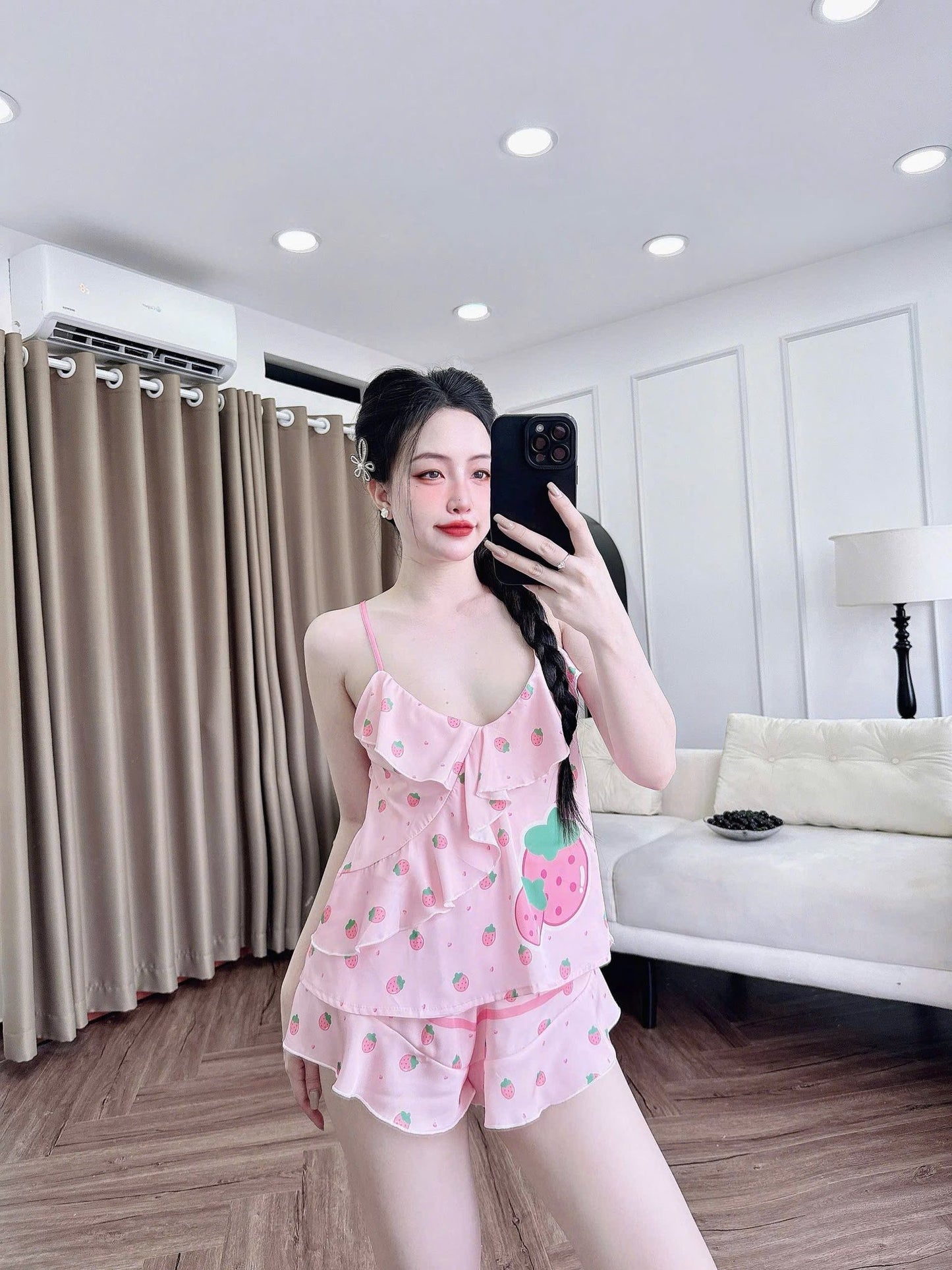 Bộ ngủ 2 dây đùi lụa Latin viền bèo