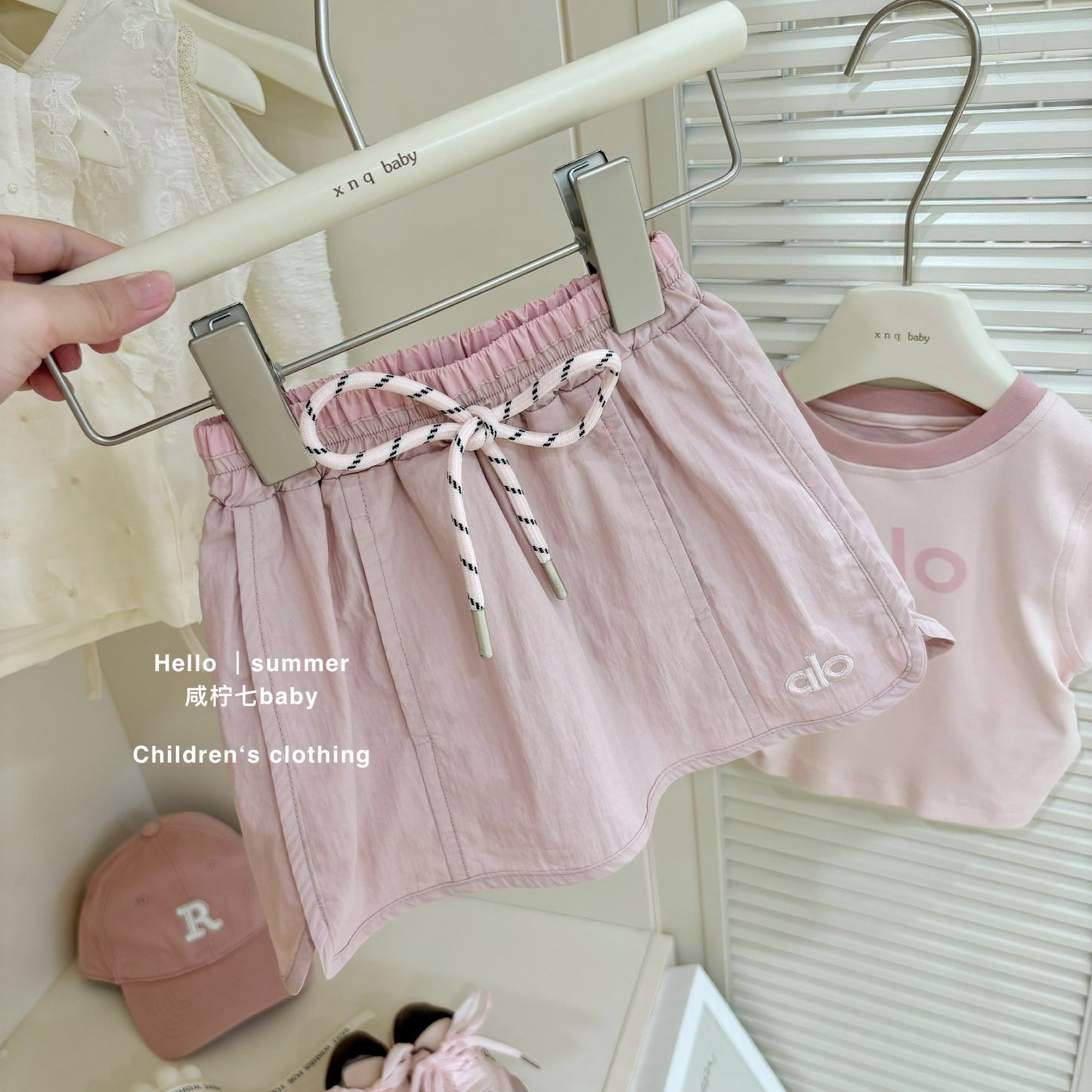 Áo ba lỗ váy hồng thể thao mát mẻ