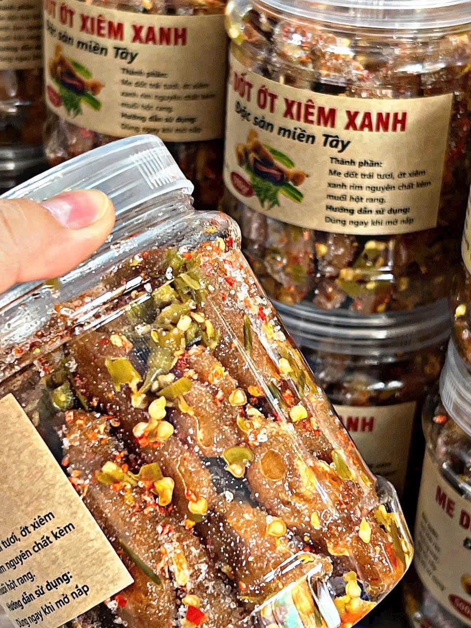 Me dốt ớt xiêm xanh đặc sản miền Tây