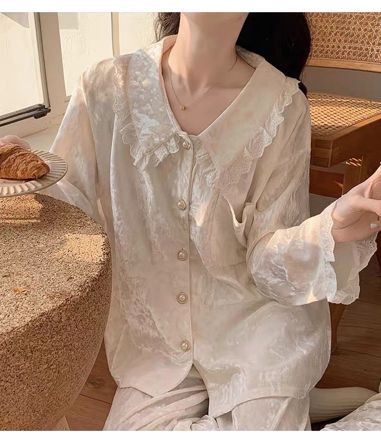 Pijama dài trắng viền bèo điệu đà
