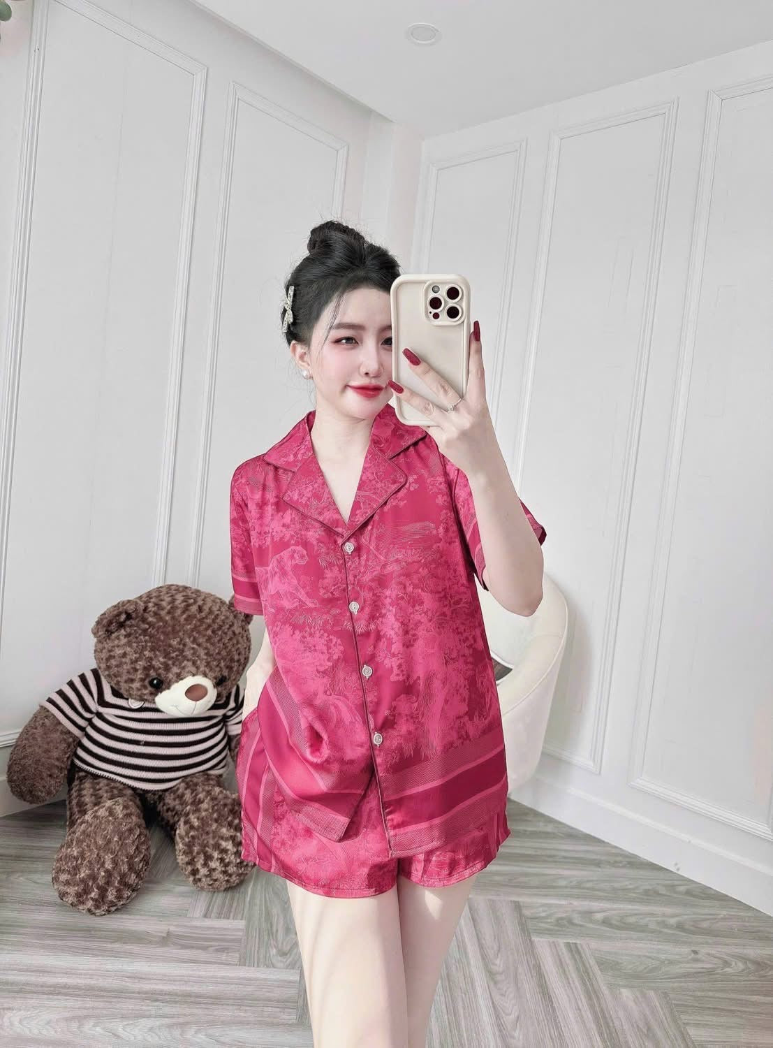 Pijama đùi cổ V viền lé nhẹ nhàng