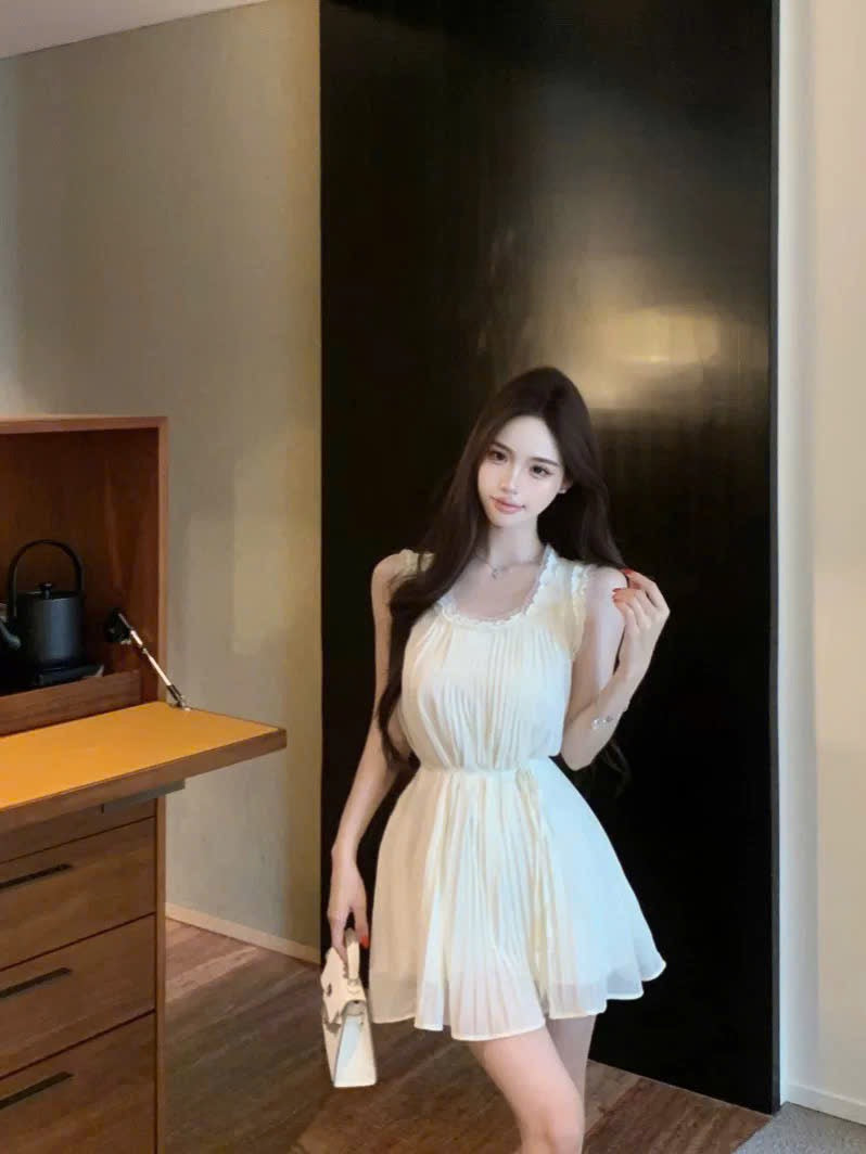 Váy xinh kèm dây mang được 2 kiểu
