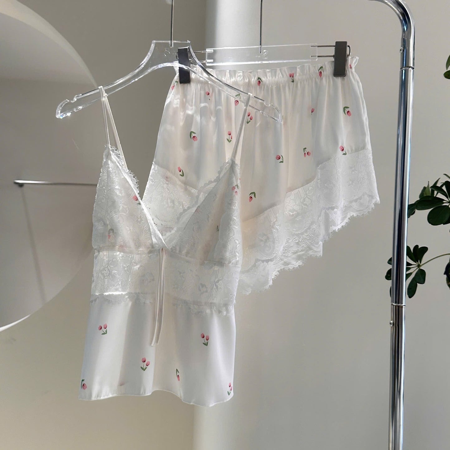 Tổng hợp đồ ngủ 2 dây quyến rũ