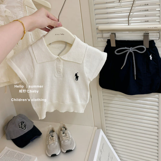 Set áo polo dệt kim phối chân váy dây rút