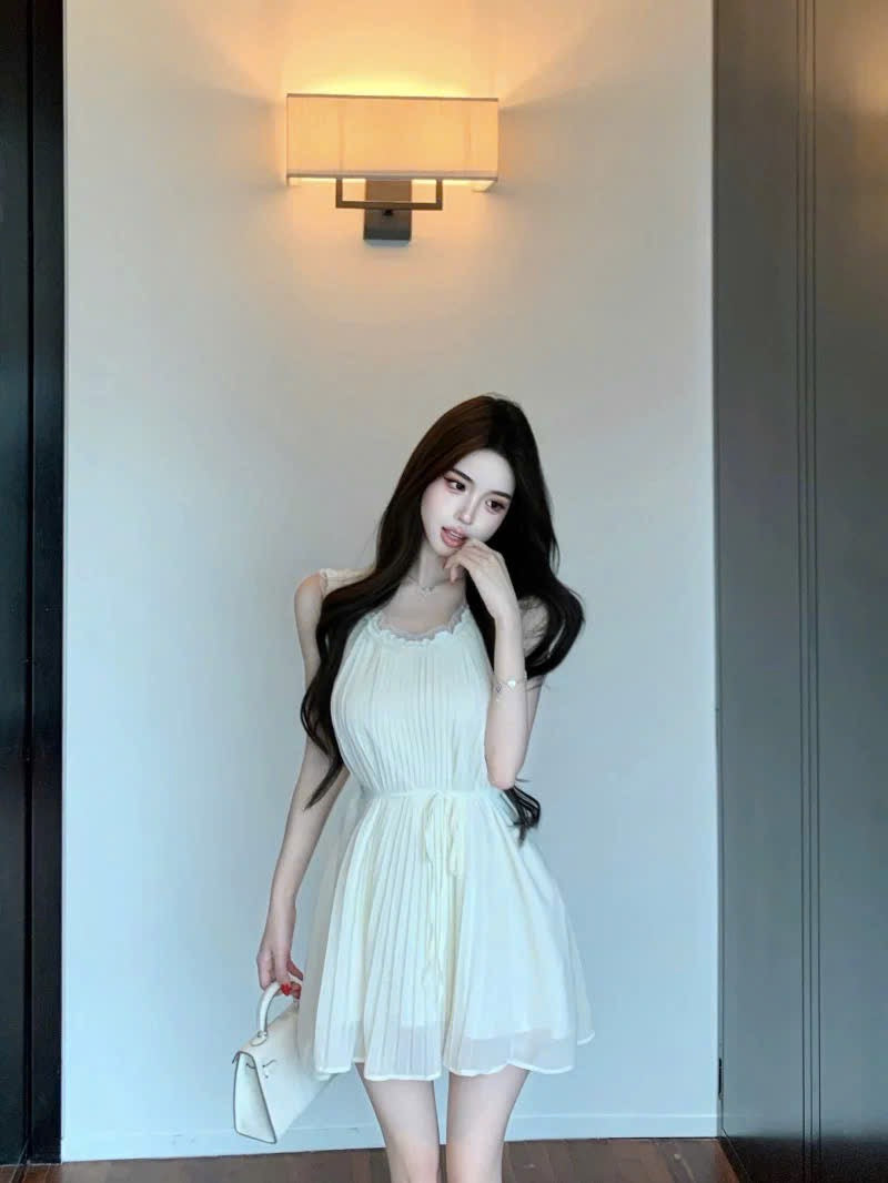 Váy xinh kèm dây mang được 2 kiểu