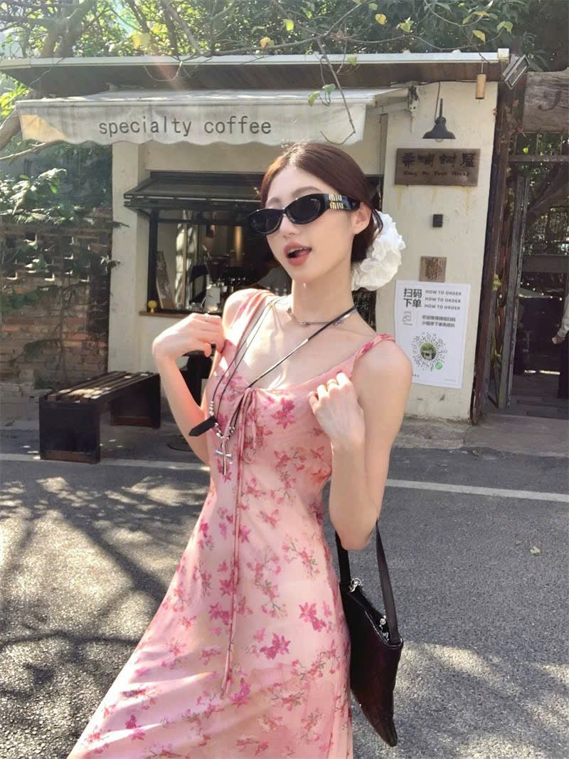 Đầm dài 2 dây tone hồng họa tiết hoa xinh