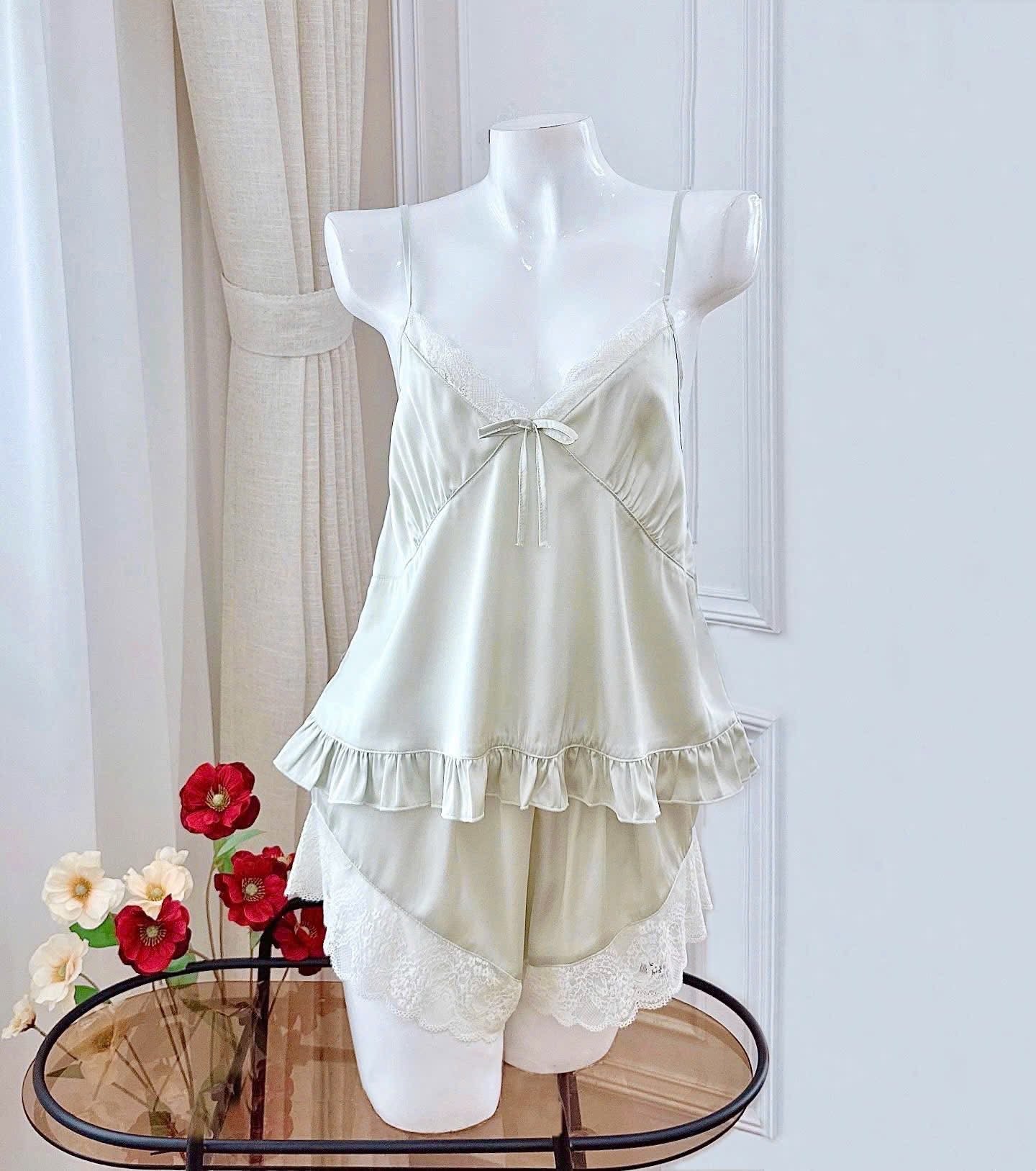 Bộ 2 dây quần đùi lai bèo siêu xinh