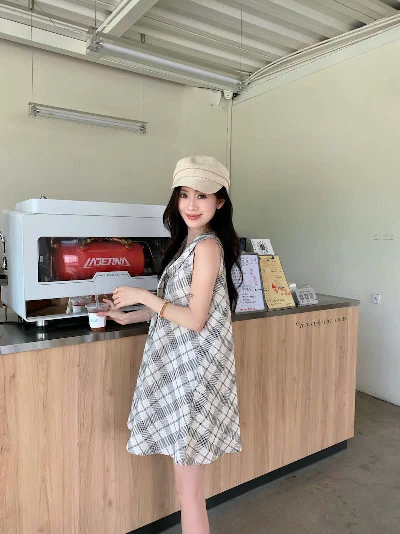Váy caro cổ điển