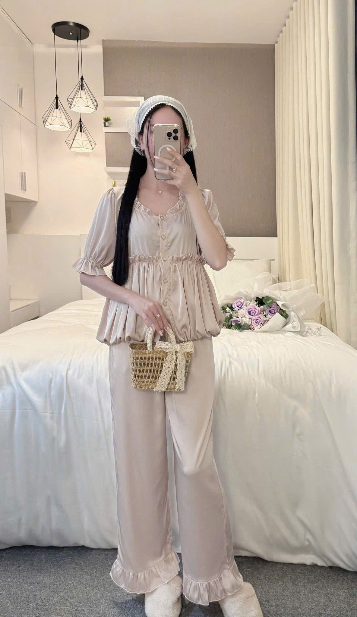 Bộ ngủ tiểu thư áo bí lụa tơ tằm