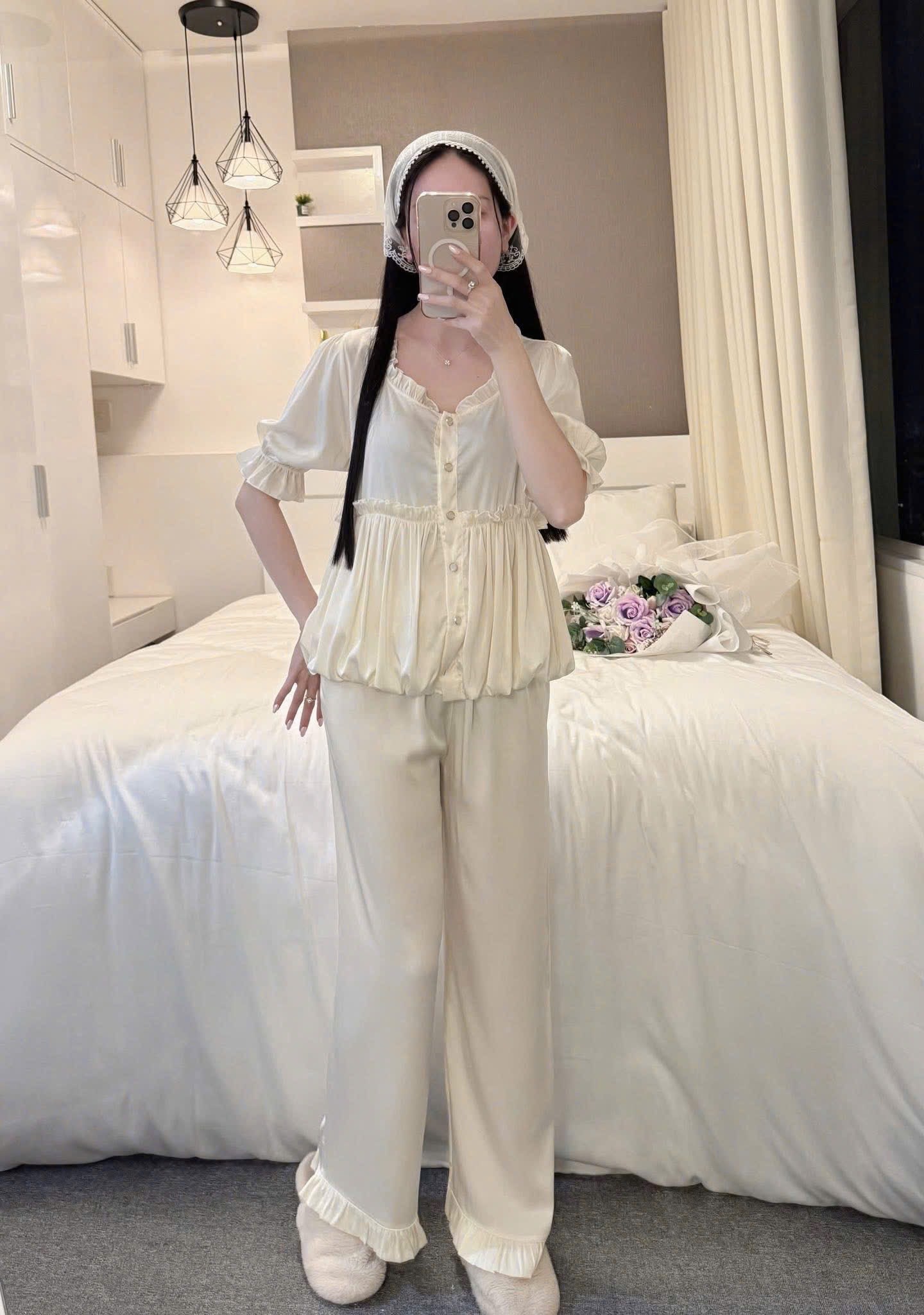 Bộ ngủ tiểu thư áo bí lụa tơ tằm