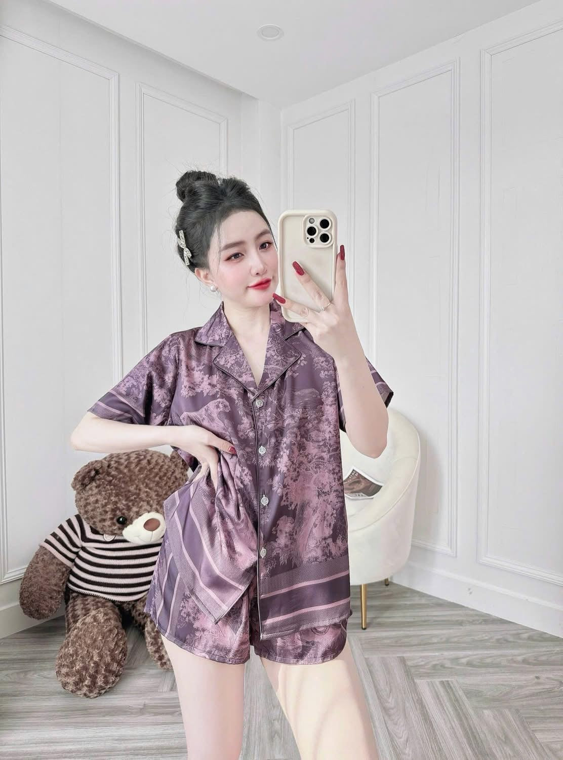 Pijama đùi cổ V viền lé nhẹ nhàng