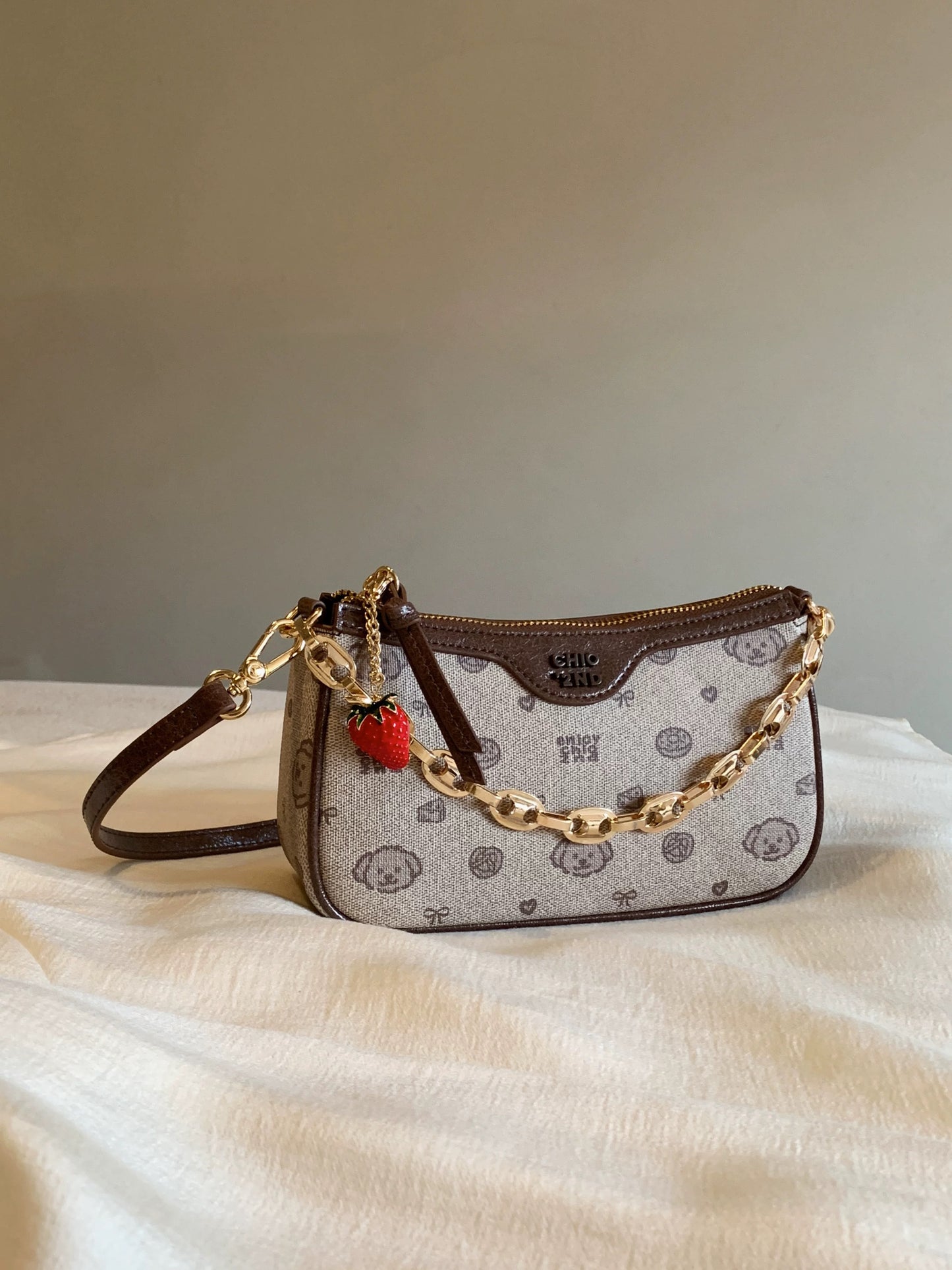 Túi đeo vai Chio'2nd dễ thương sale chỉ 85$