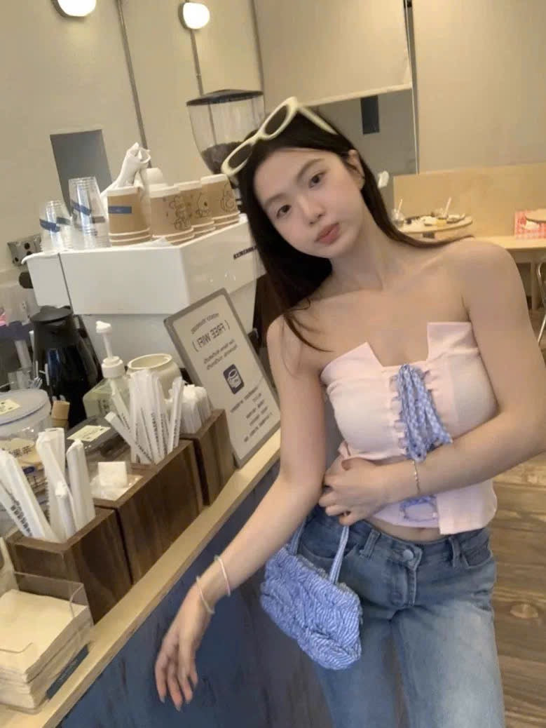 Áo ống thắt nơ vừa slay vừa cá tính