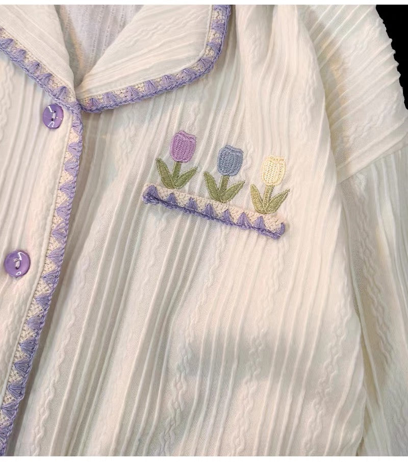 Bộ pijama dài cotton áo trắng quần tím khoai môn