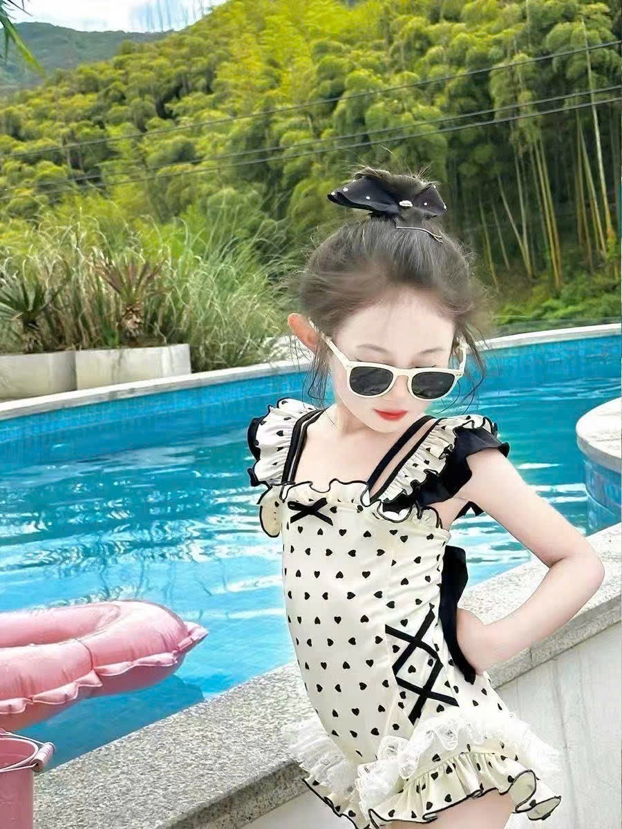 Bikini 1 mảnh cho công chúa nhỏ