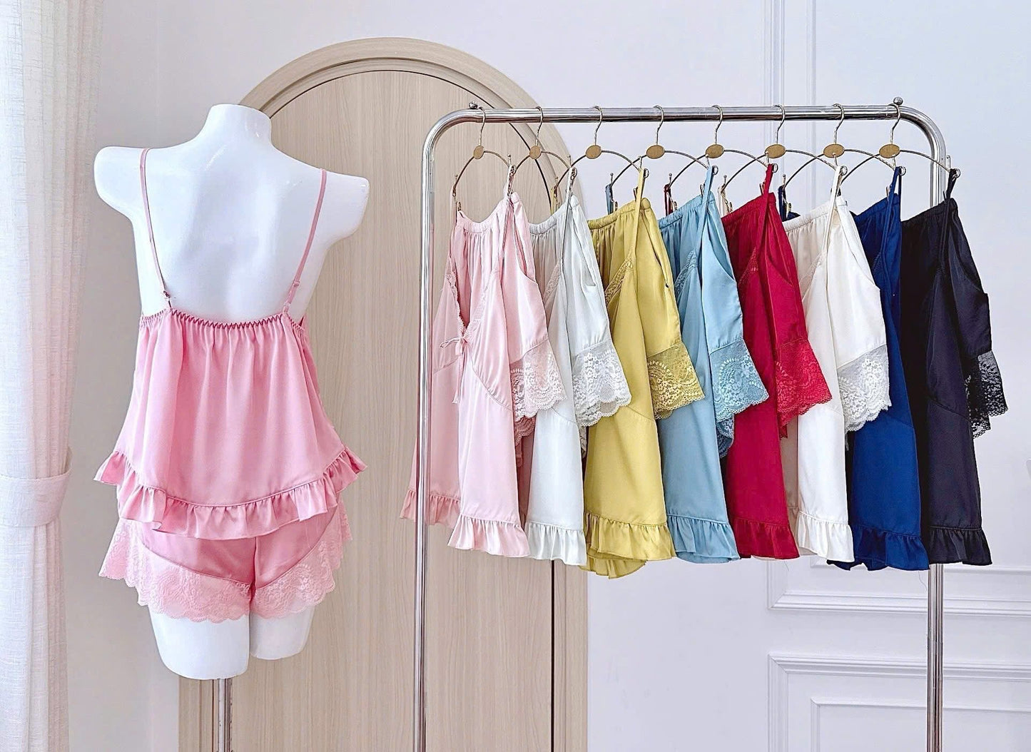 Bộ 2 dây quần đùi lai bèo siêu xinh