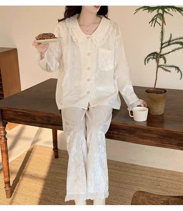 Pijama dài trắng viền bèo điệu đà