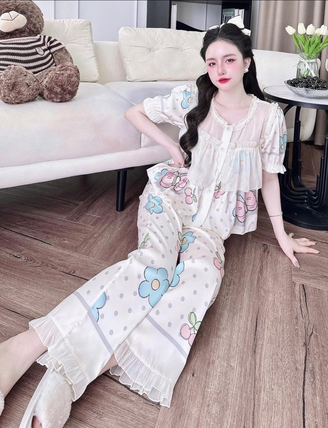 Bộ tay ngắn quần dài tiểu thư phối voán