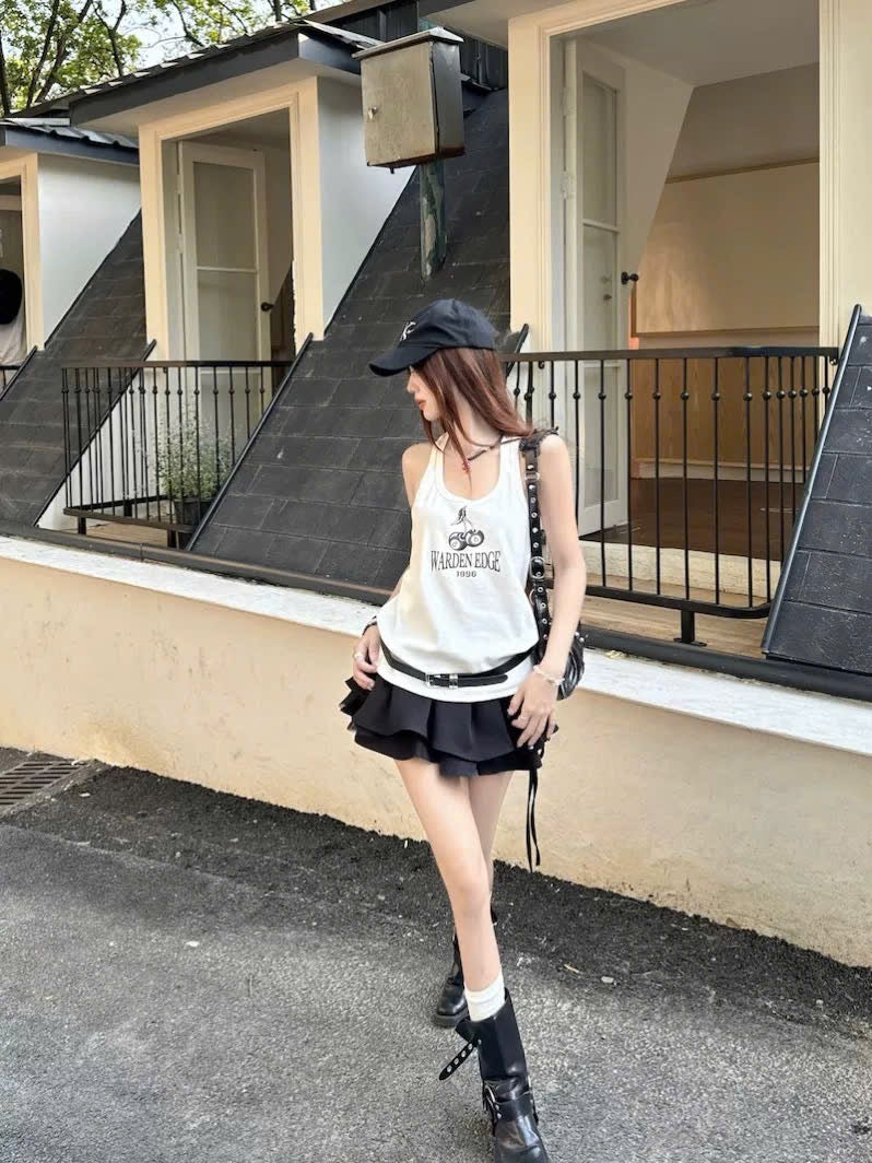 Set trắng đen basic
