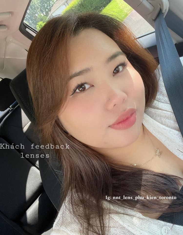Khách feedback lens