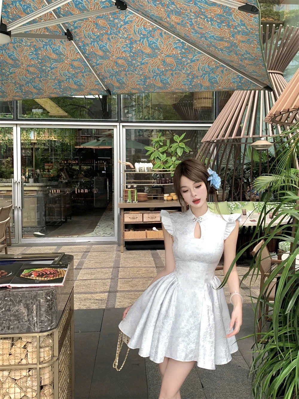 Váy xoè cổ tàu thanh lịch
