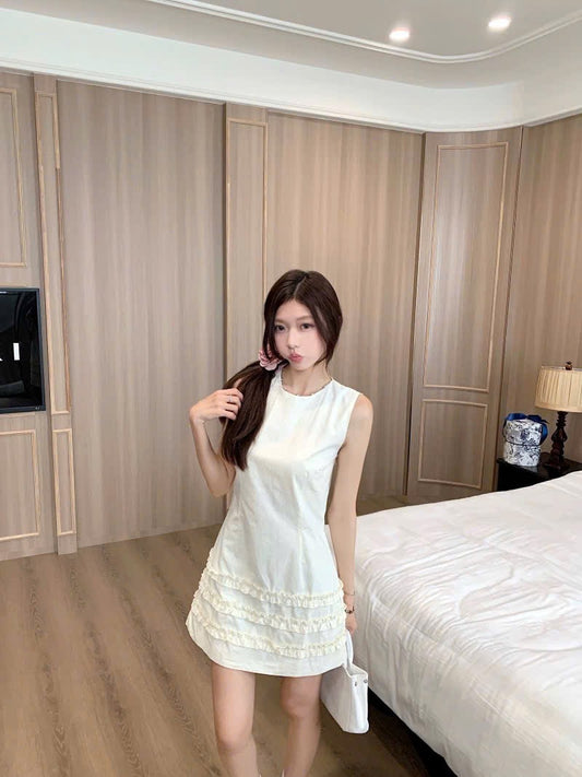 Váy suông ngắn viền bèo xinh xắn