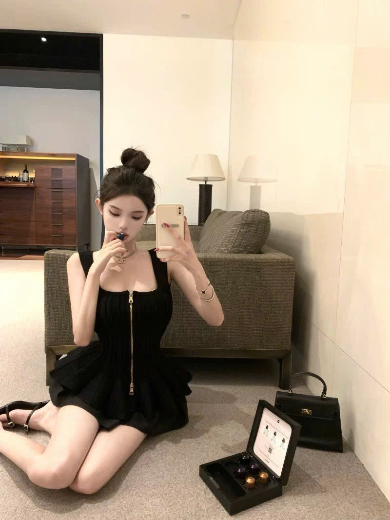 Áo 2 dây bản to xoè xinh xắn